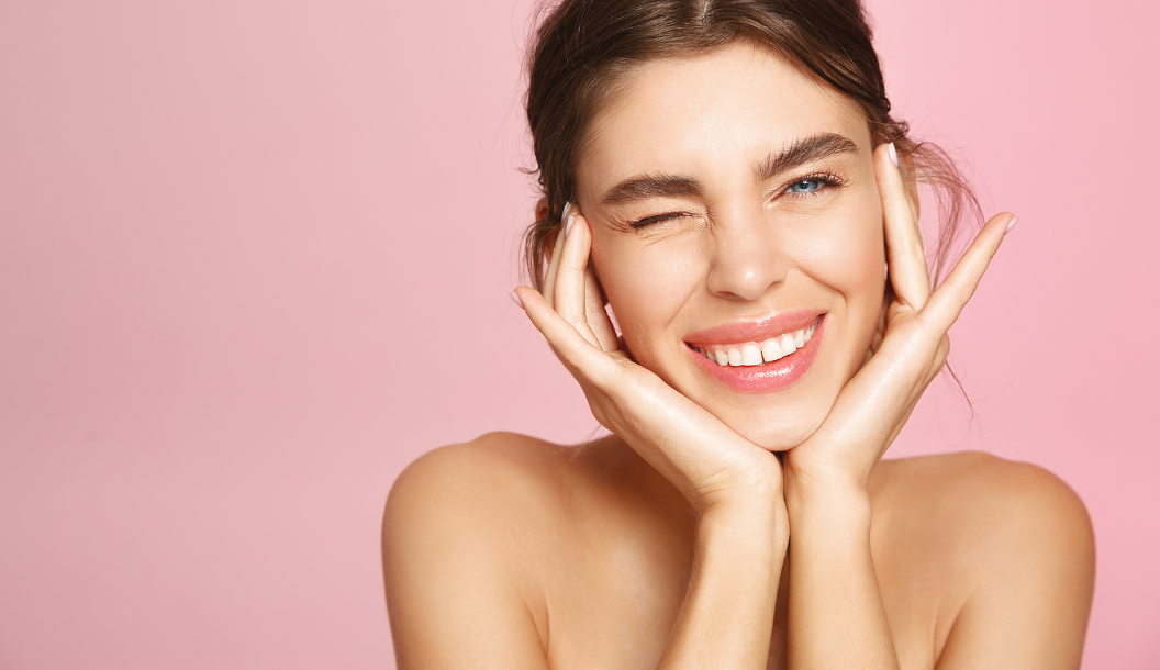 We love Visage Super Serum because it was developed by Dr. Dan, a Cal-tech trained PhD in organic chemistry, is made with clinically tested neurocosmetic ingredients, and delivers visible results with every use.