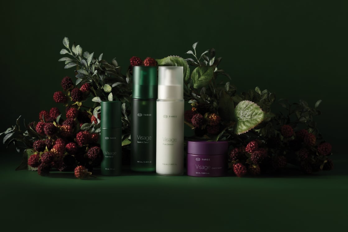 Glowing skin, the visual reduction of fine lines and wrinkles, and a dewy, youthful complexion start with a multi-layered system. The Visage Collection is that system. Working at the cellular level to hydrate, support elasticity, and visually smooth visible wrinkles, The Visage Collection will leave your skin looking radiant. 